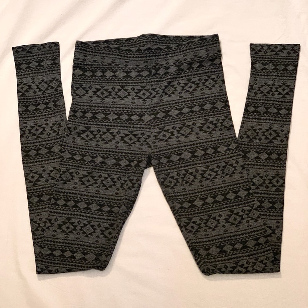 AEO Gray/Black Patterned Ribbed Leggings - Picture 3 of 6